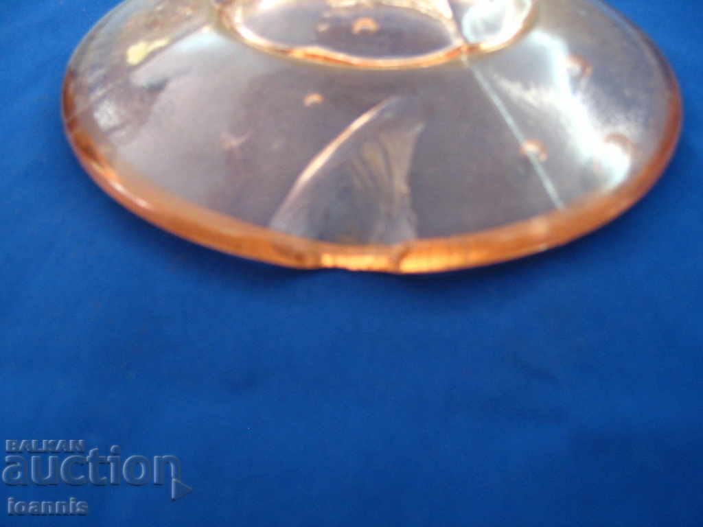 Lot of pink glass - 5 Lot of pink glass - 5