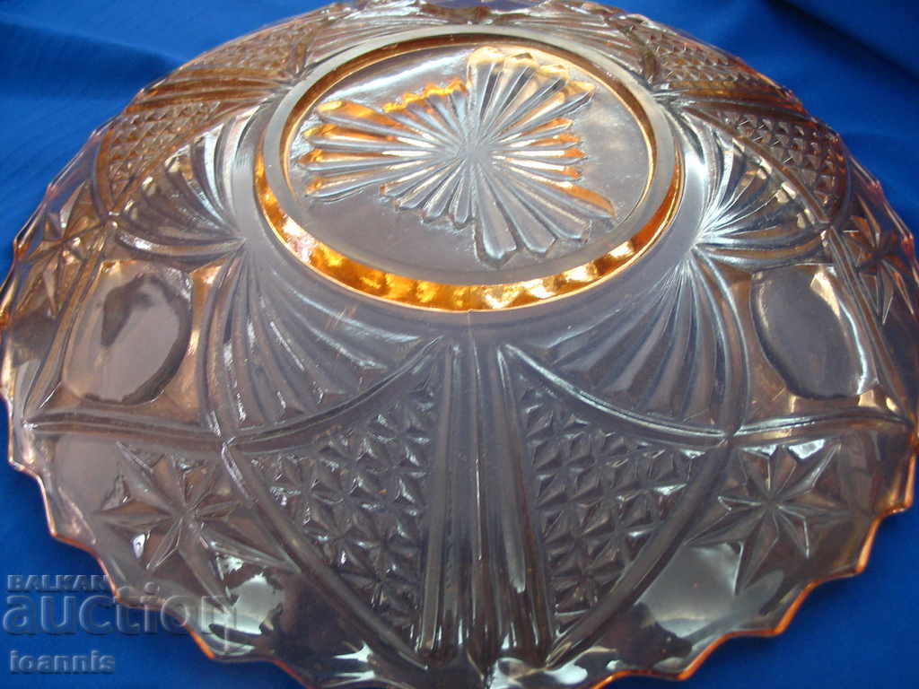 Lot of pink glass - 6 Lot of pink glass - 6