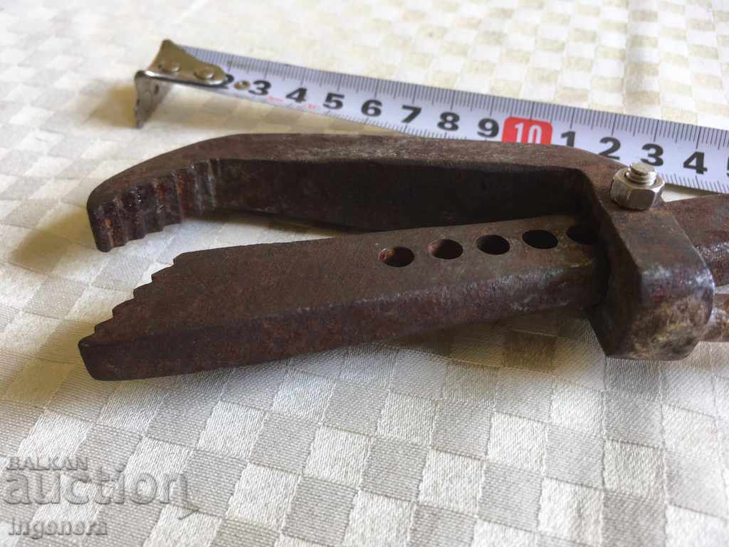 KEY TYPE FRENCH OLD TOOL RARE with price 59.00 BGN | € 30.17