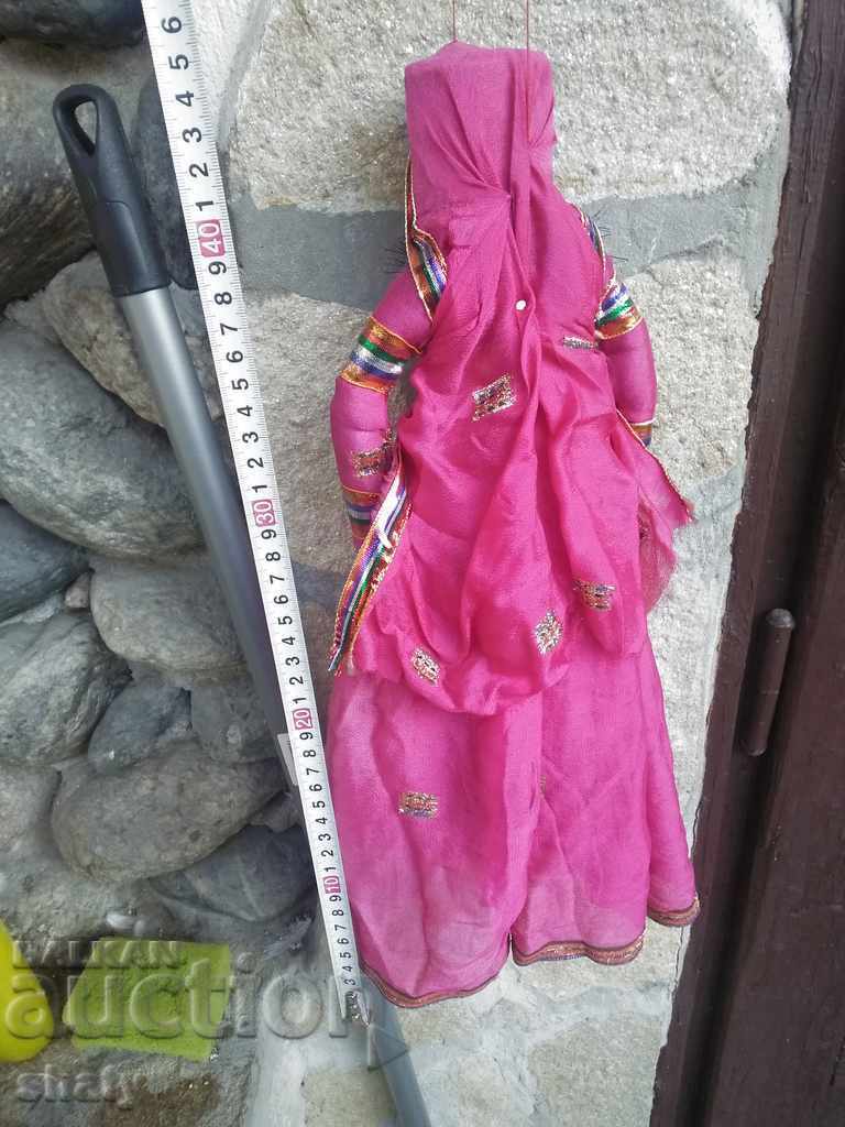 Delivery of Old Indian Theater Doll. Delivery of Old Indian Theater Doll.