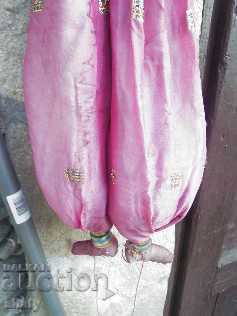 Delivery of Old Indian Theater Doll.