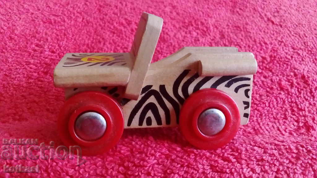 Παλιό ξύλινο μοντέλο παιχνιδιών με τιμή 4.50 BGN | € 2.30