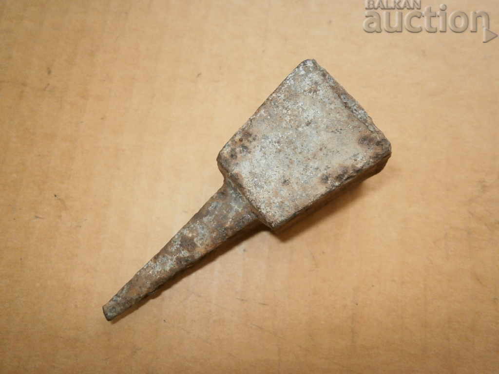 o nicovală primitivă antică - 5 o nicovală primitivă antică - 5