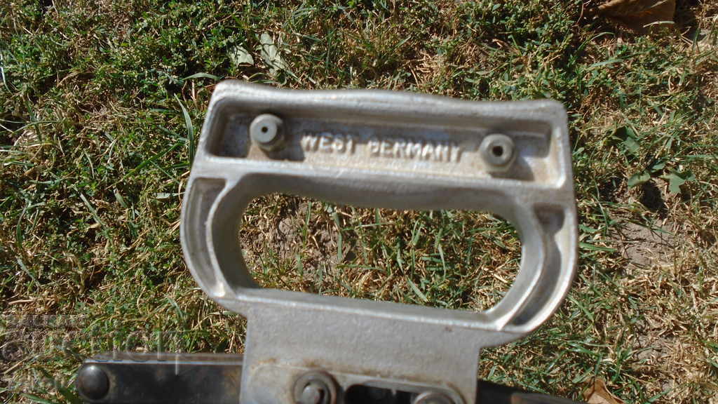 THREAD - ACCORDION - GERMAN with price 36.00 BGN | € 18.41 THREAD - ACCORDION - GERMAN with price 36.00 BGN | € 18.41