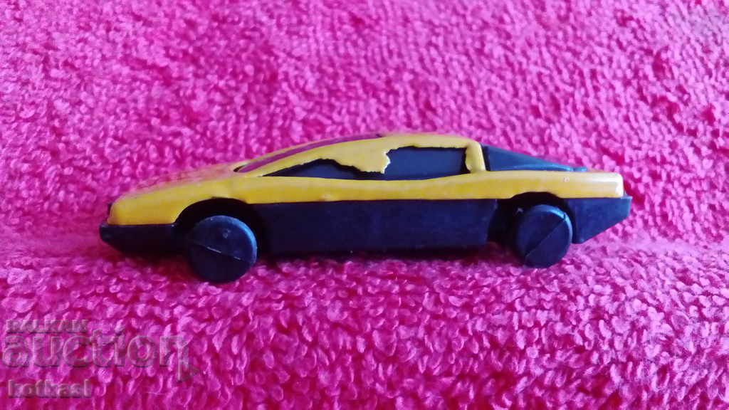 Old small toy car China with price 5.50 BGN | € 2.81