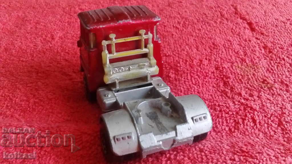 Old Solid Metal Model Truck Matchbox LESNEY ENGLAND1973 - 5 Old Solid Metal Model Truck Matchbox LESNEY ENGLAND1973 - 5