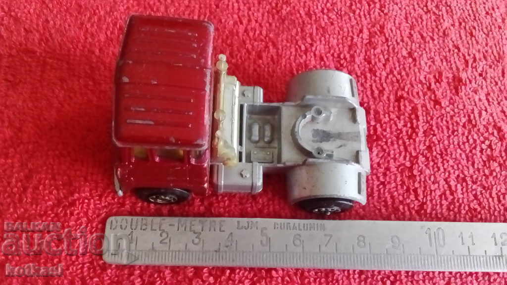 Old Solid Metal Model Truck Matchbox LESNEY ENGLAND1973