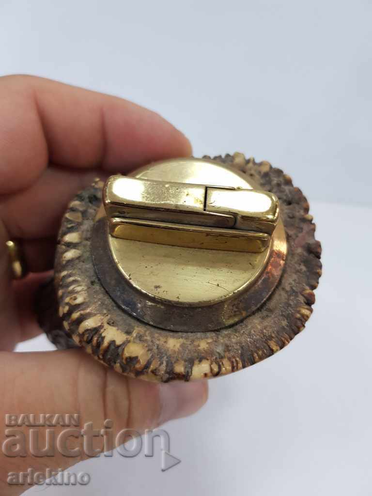 Auction Old collector's table lighter with deer antler Auction Old collector's table lighter with deer antler