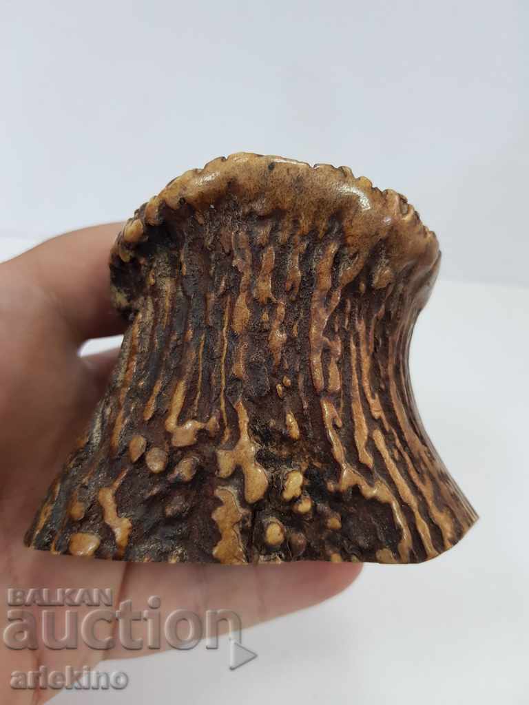 Delivery of Old collector's table lighter with deer antler Delivery of Old collector's table lighter with deer antler