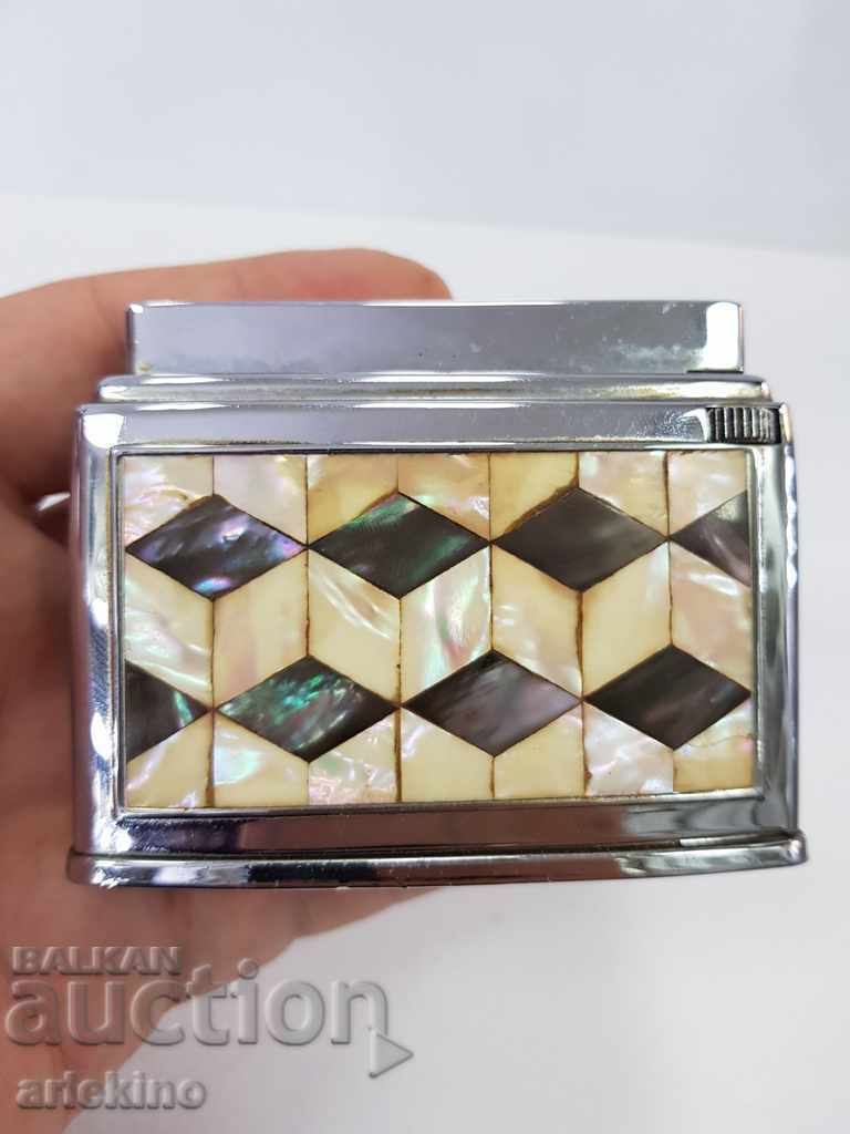 Auction  Old collectible FISHER BUTANE table lighter