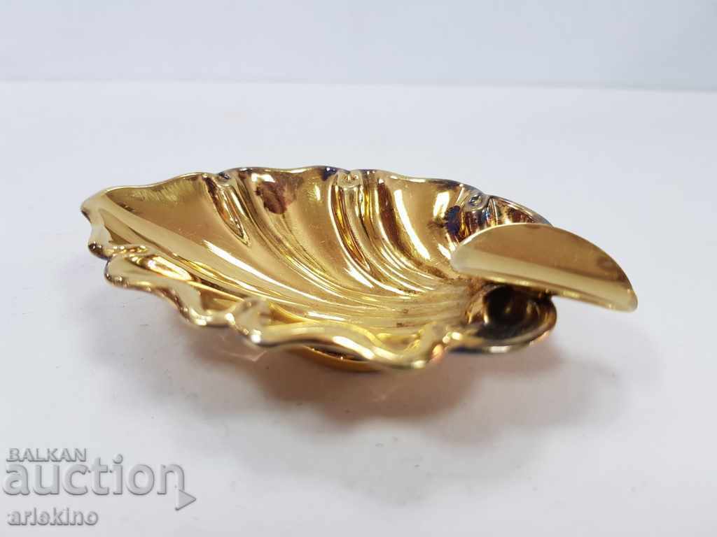 A beautiful European silver ashtray with 925 gold plating with price 140.00 BGN | € 71.58