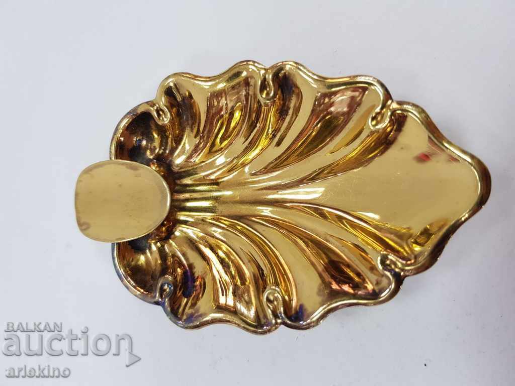 Auction  A beautiful European silver ashtray with 925 gold plating