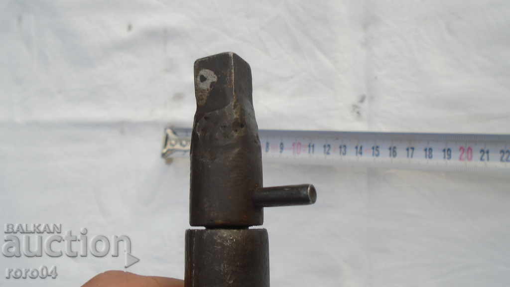 Delivery of UNIQUE SCREW - BREAKING - WW II Delivery of UNIQUE SCREW - BREAKING - WW II