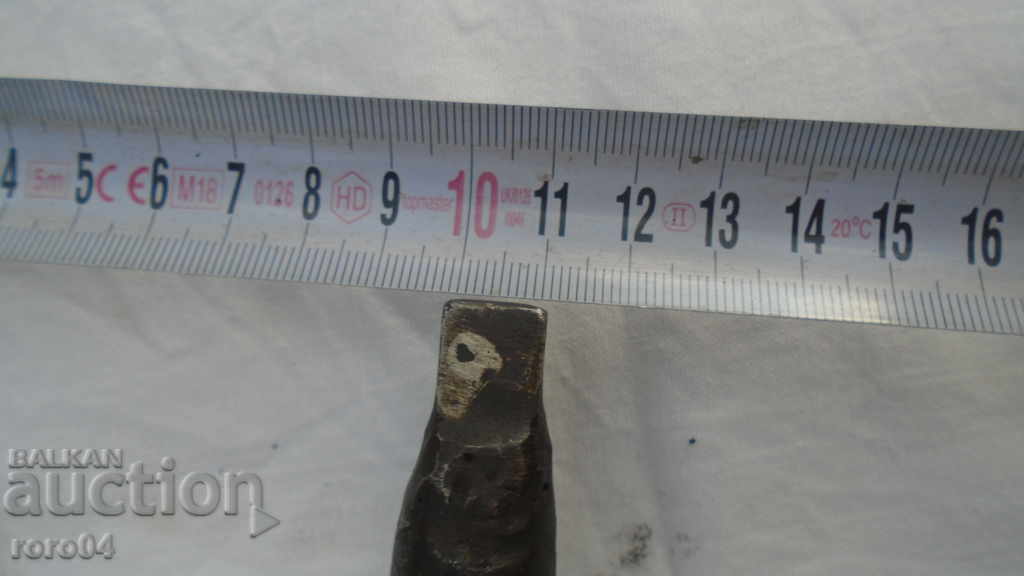 UNIQUE SCREW - BREAKING - WW II - 5 UNIQUE SCREW - BREAKING - WW II - 5