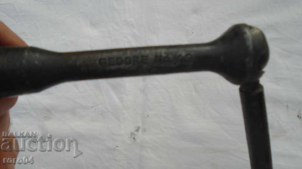 Auction GEDORE No 49 - CANDLE WRENCH Auction GEDORE No 49 - CANDLE WRENCH