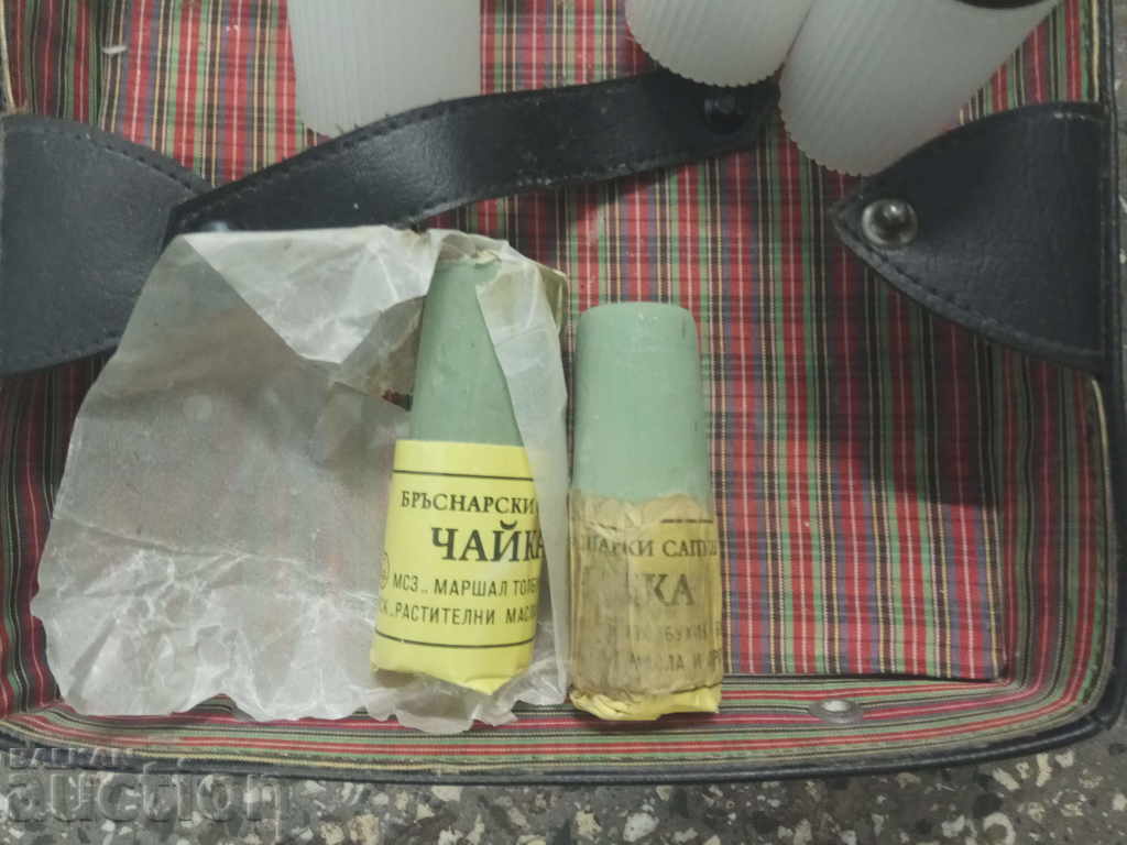 Delivery of social barber set Delivery of social barber set