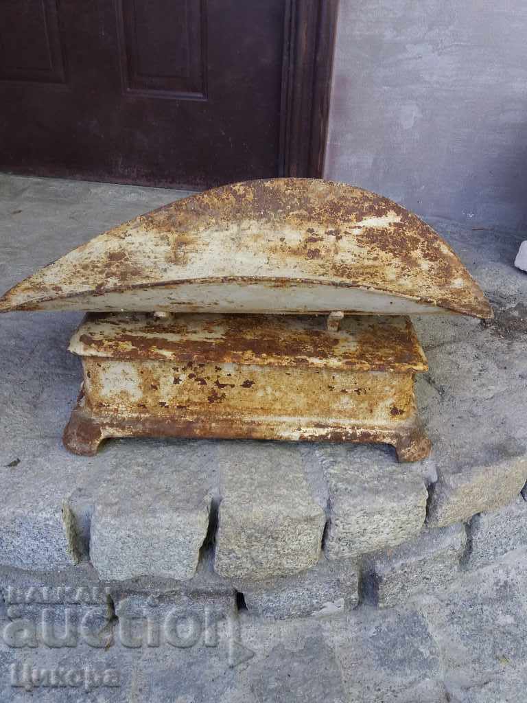 OLD SCALE FOR BABIES - 7 OLD SCALE FOR BABIES - 7