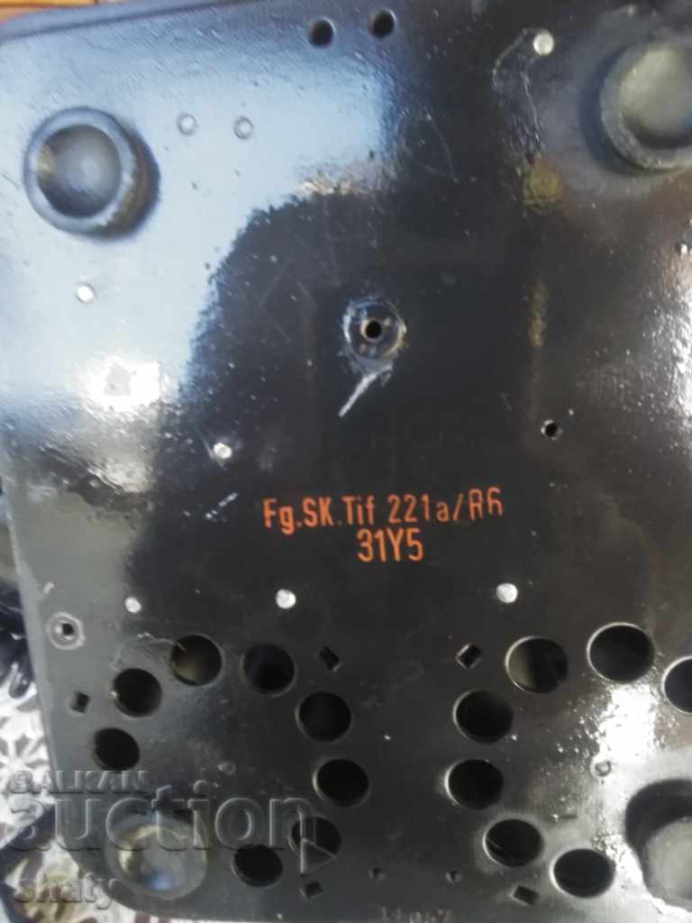 Delivery of Old royal telephone. Delivery of Old royal telephone.