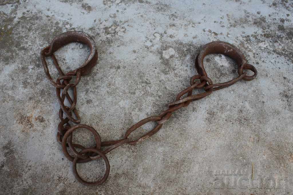 OLD AUTHENTIC HAND-FORGED BUCKLES SHACKLES FETTERS HANDCUFFS OLD AUTHENTIC HAND-FORGED BUCKLES SHACKLES FETTERS HANDCUFFS