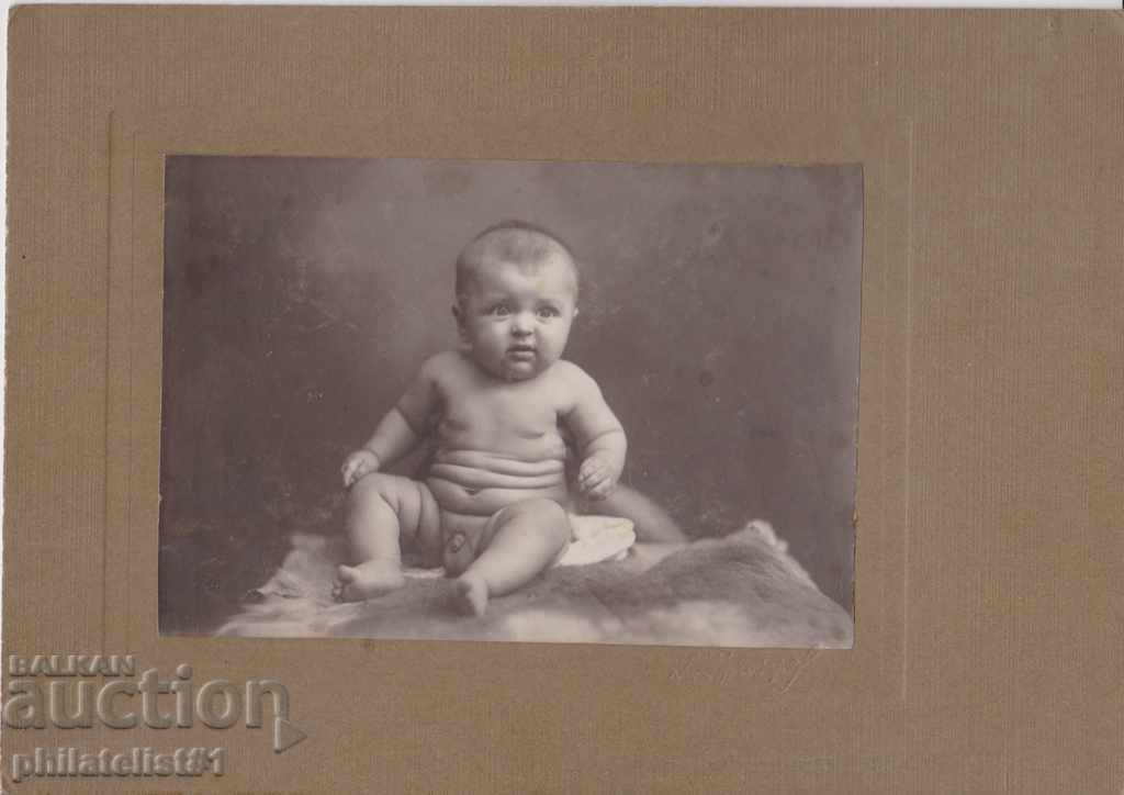 OLD PHOTO around 1920 Naked boy rr 14.5: 10 cm. with price 15.00 BGN | € 7.67 OLD PHOTO around 1920 Naked boy rr 14.5: 10 cm. with price 15.00 BGN | € 7.67