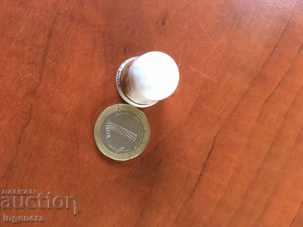 Auction  Thimble porcelain