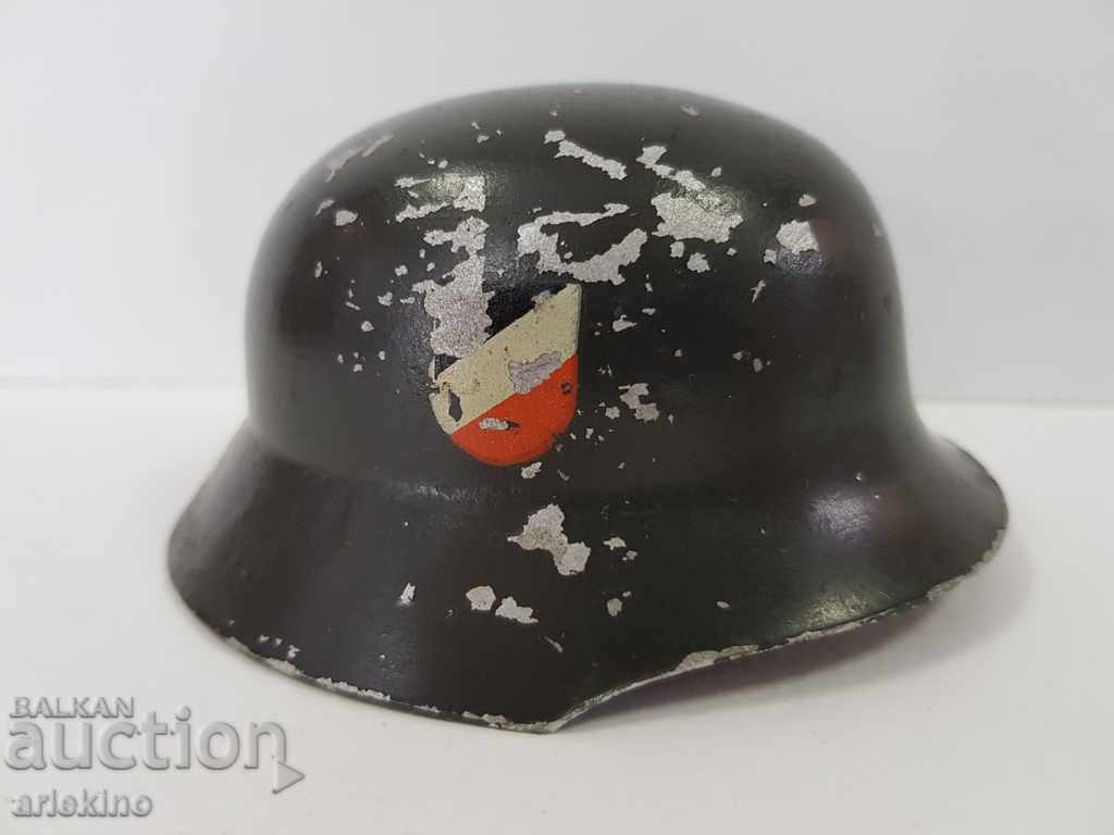 Livrarea Miniatură germană de colecție a căștii Wehrmacht din al doilea război mondial Livrarea Miniatură germană de colecție a căștii Wehrmacht din al doilea război mondial