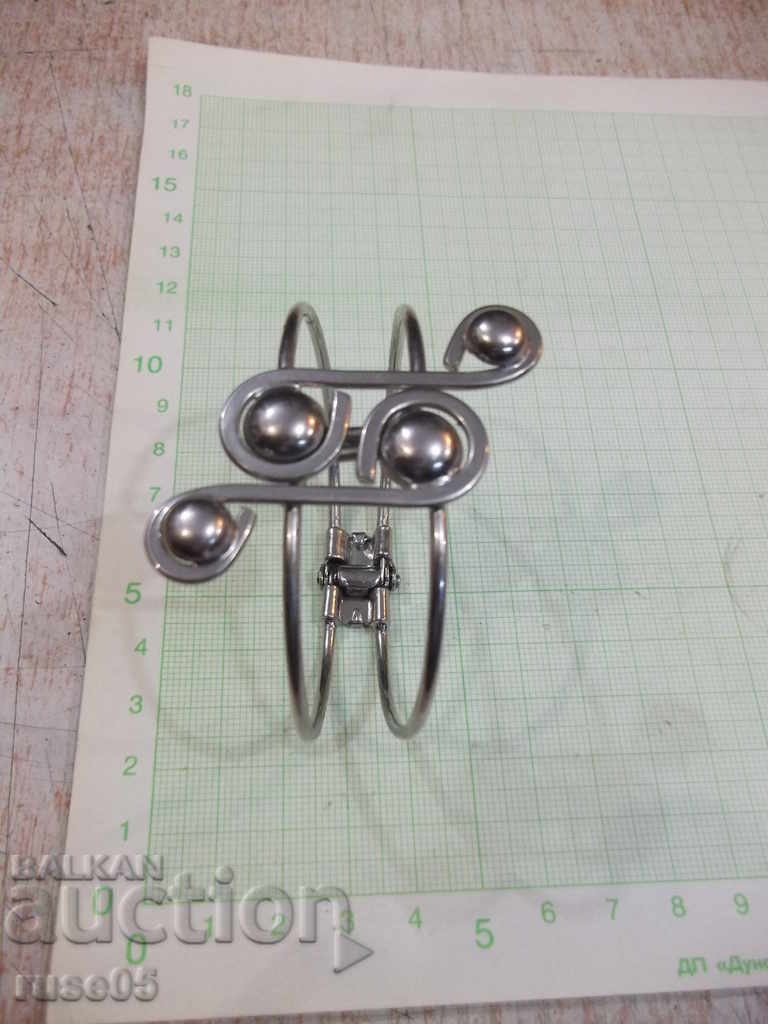 Two-piece dissolving bracelet with price 5.00 BGN | € 2.56 Two-piece dissolving bracelet with price 5.00 BGN | € 2.56