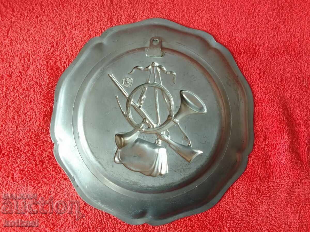 Delivery of Old Metal Wall Plate Hunting Rifle Marked Rare Hunter Delivery of Old Metal Wall Plate Hunting Rifle Marked Rare Hunter