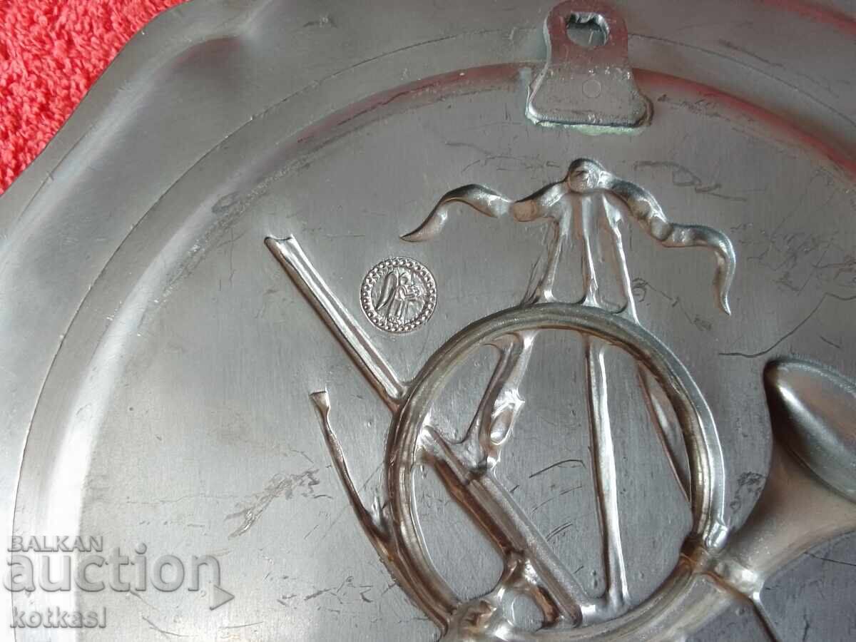 Old Metal Wall Plate Hunting Rifle Marked Rare Hunter - 5 Old Metal Wall Plate Hunting Rifle Marked Rare Hunter - 5