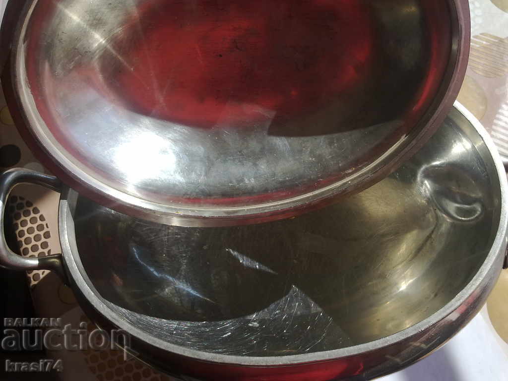 Silver-plated tureen with price 80.00 BGN | € 40.90 Silver-plated tureen with price 80.00 BGN | € 40.90