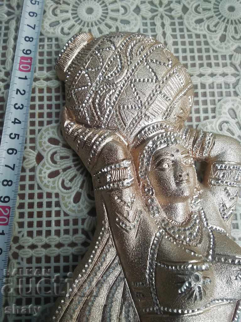 Indian bronze figure with stones. with price 45.00 BGN | € 23.01