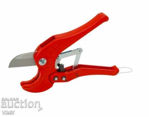 Scissors for cutting PolyPropylene pipes