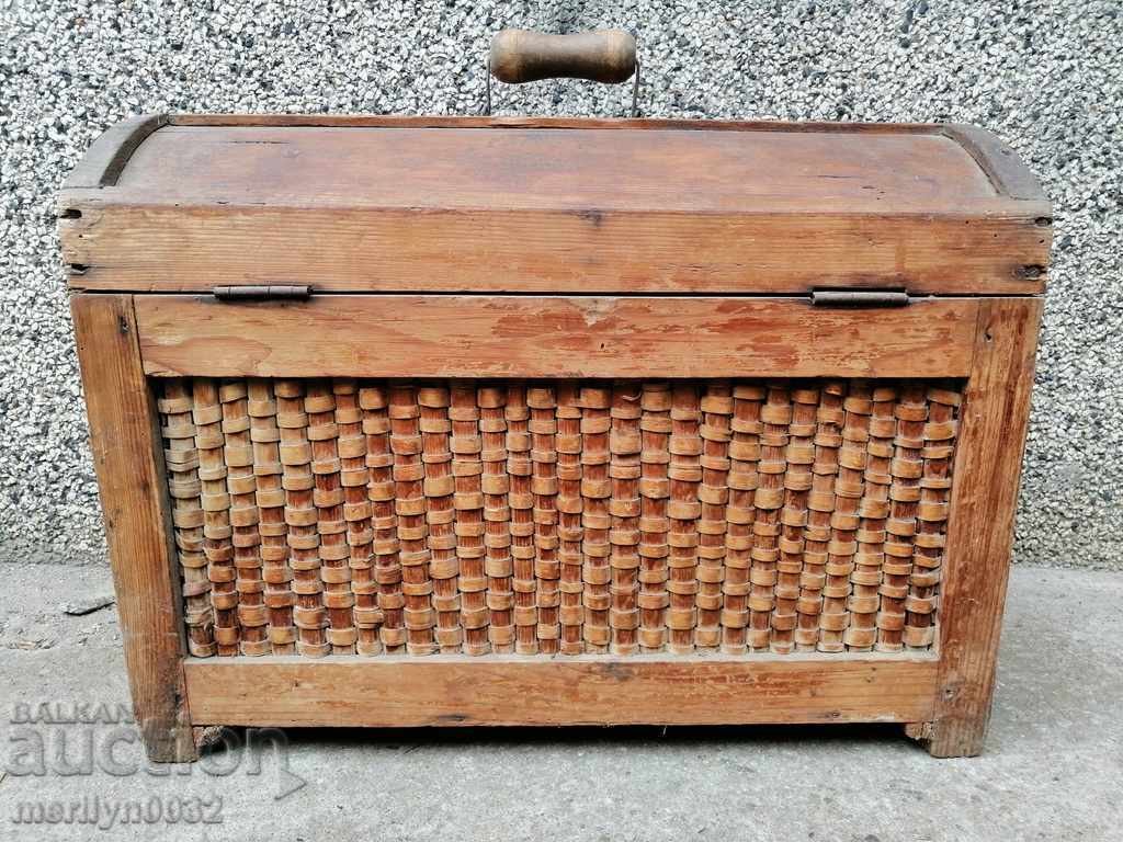 Wicker trunk, wicker basket, panner box basket with price 149.00 BGN | € 76.18 Wicker trunk, wicker basket, panner box basket with price 149.00 BGN | € 76.18
