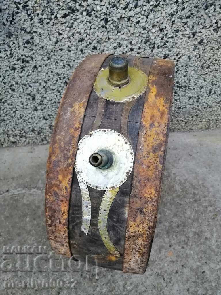 Old bucket, flask, barrel, crank, wooden - 7 Old bucket, flask, barrel, crank, wooden - 7