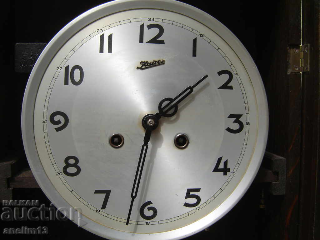 STAIR WAIST KAISER CLOCK - 6 STAIR WAIST KAISER CLOCK - 6