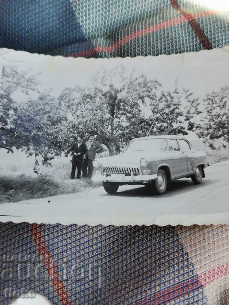 Παλιό φωτογραφικό αυτοκίνητο Βόλγα