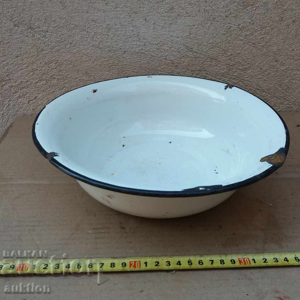 OLD CHILDREN'S, SMALL BOWL ENAMELED EARLY SOC. with price 3.99 BGN | € 2.04 OLD CHILDREN'S, SMALL BOWL ENAMELED EARLY SOC. with price 3.99 BGN | € 2.04