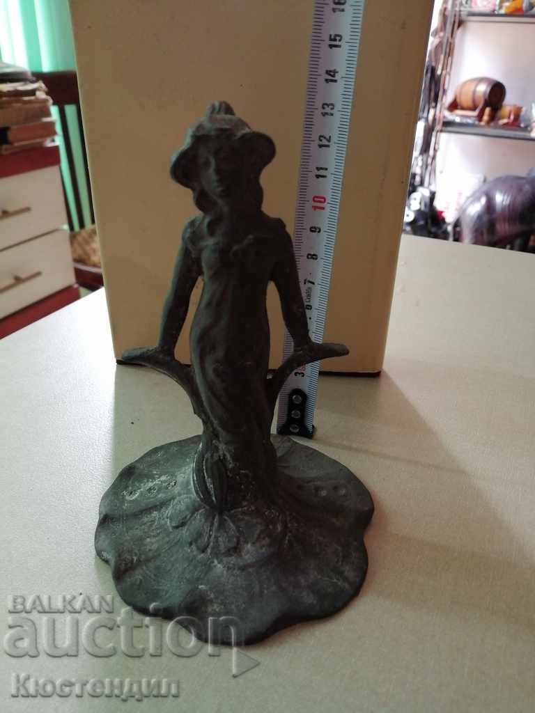 Delivery of OLD STATUETTE Delivery of OLD STATUETTE