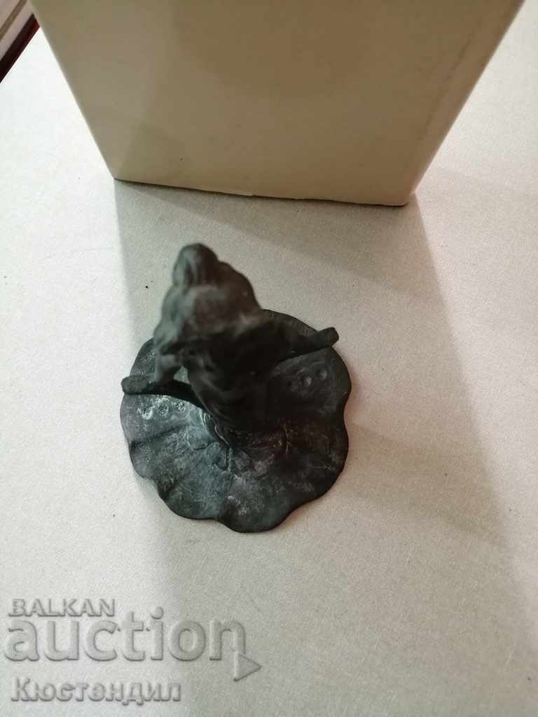 OLD STATUETTE - 6 OLD STATUETTE - 6