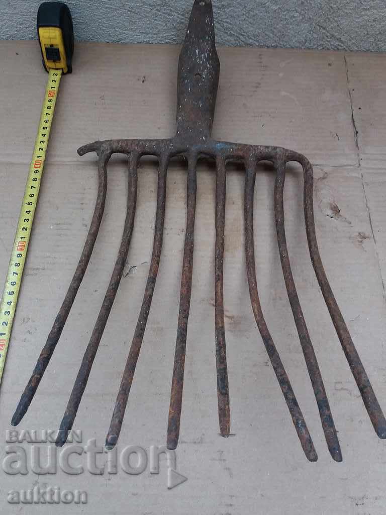 Delivery of OLD LARGE FORGED COAL VILLA Delivery of OLD LARGE FORGED COAL VILLA