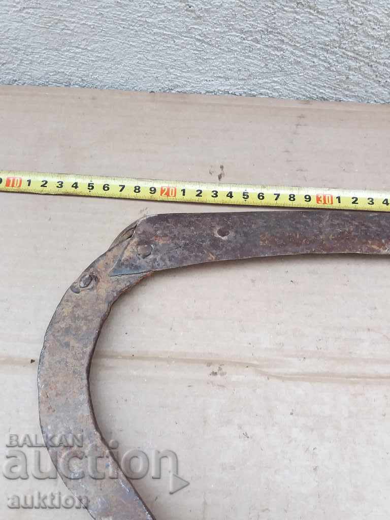 Delivery of VAZROZHDENSKI KOVAN ZHATVARSKI SIRP - HUGE Delivery of VAZROZHDENSKI KOVAN ZHATVARSKI SIRP - HUGE