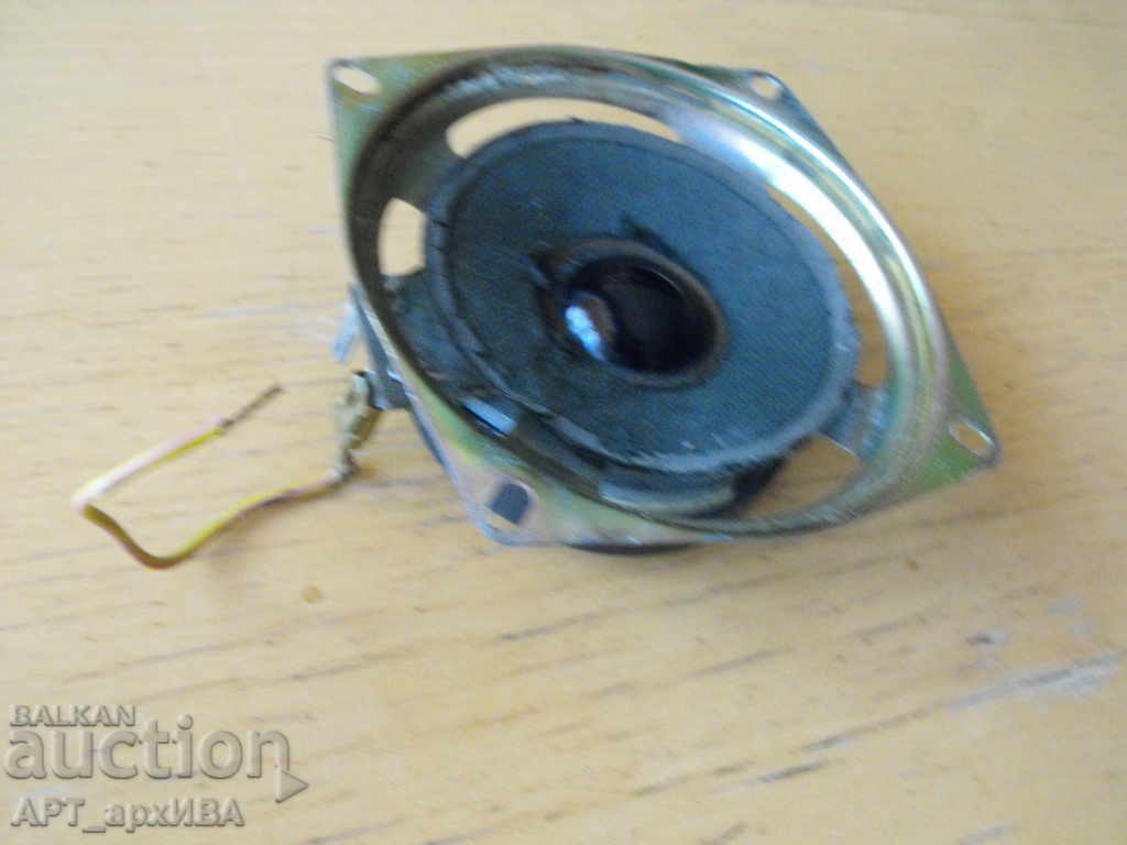 Loudspeaker from music system. with price 12.50 BGN | € 6.39 Loudspeaker from music system. with price 12.50 BGN | € 6.39
