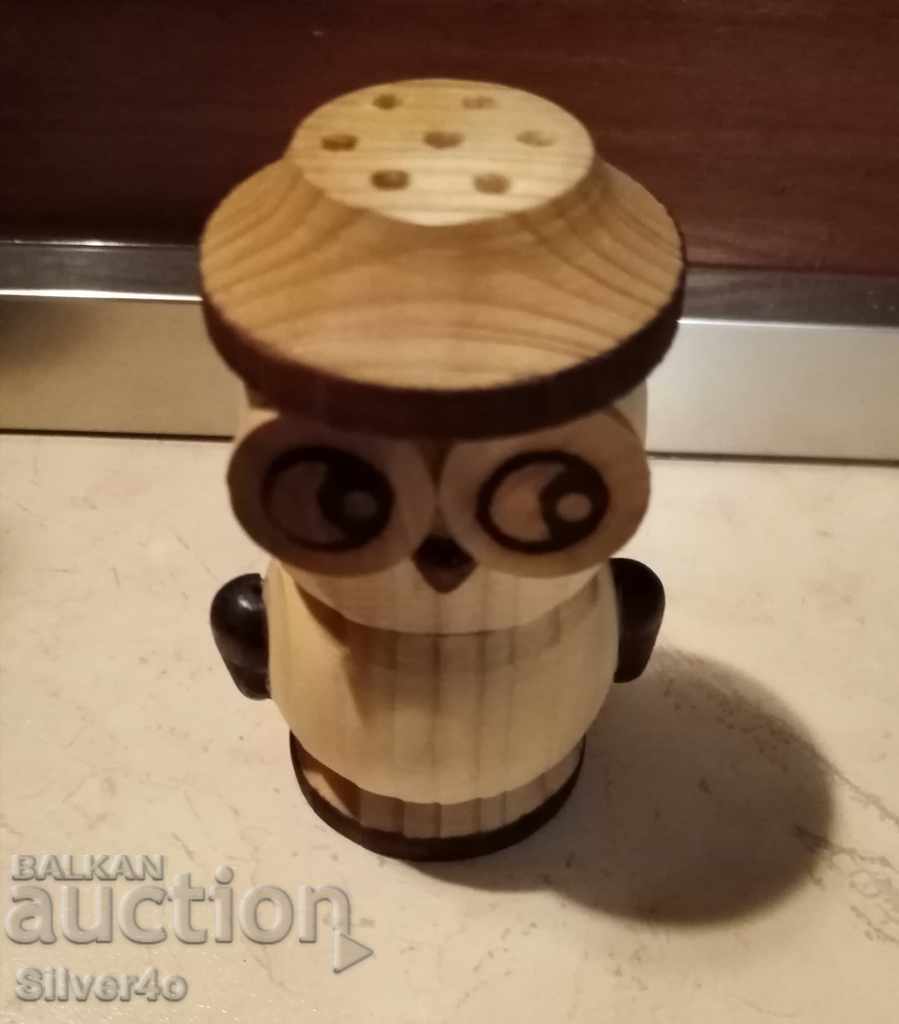 Wooden salt shaker Owl