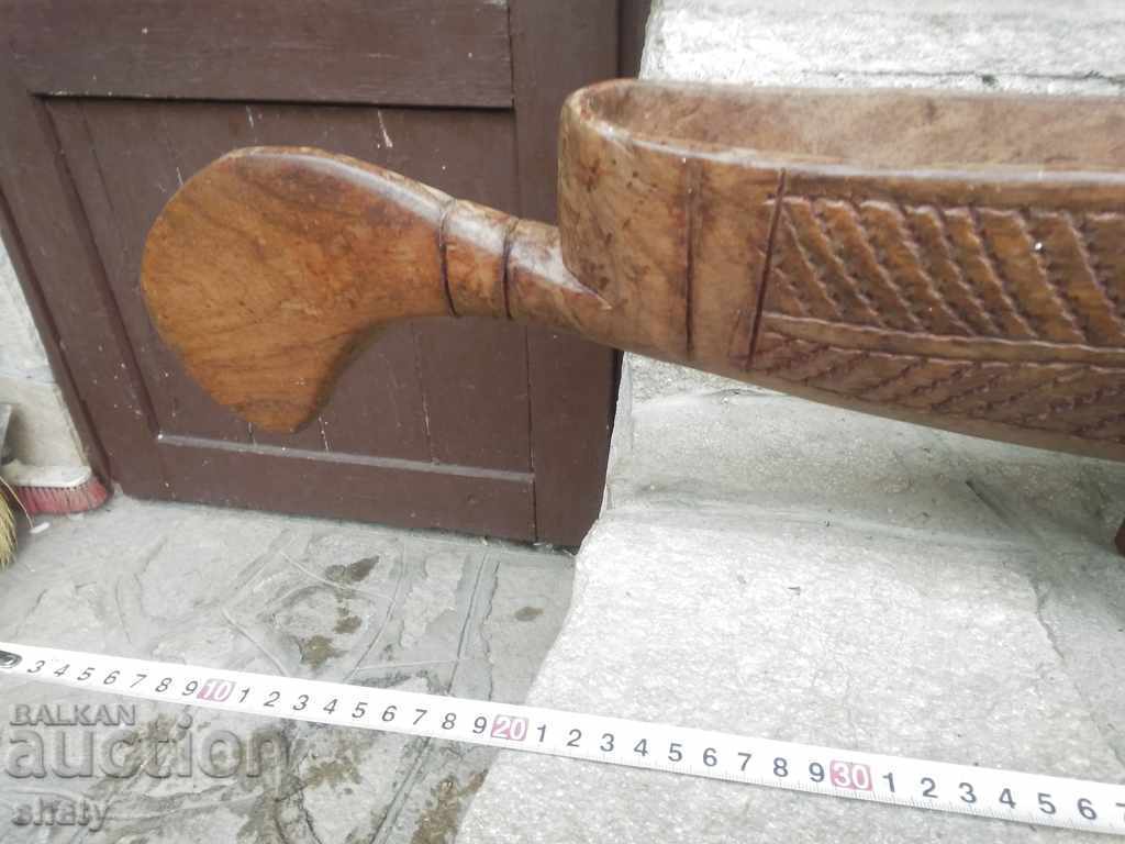 Large wooden ship crocodile. - 6 Large wooden ship crocodile. - 6