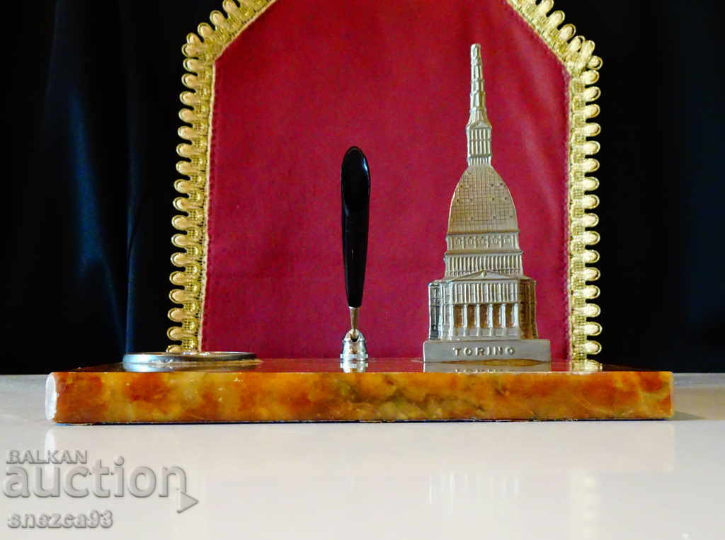 Pen holder, pen with natural agate 850 gr with price 36.00 BGN | € 18.41 Pen holder, pen with natural agate 850 gr with price 36.00 BGN | € 18.41