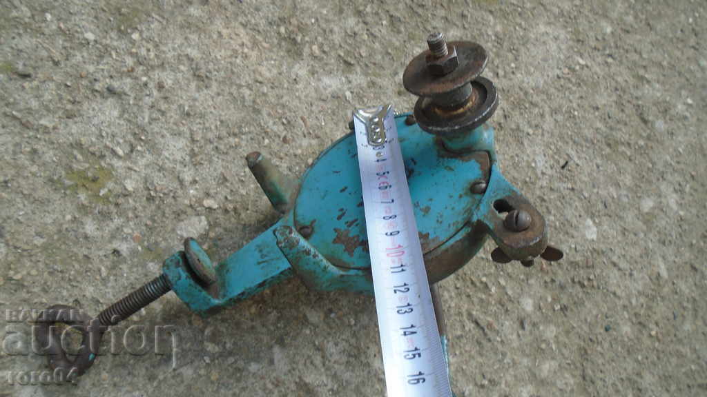 OLD WORKING HAND EMERALD - 6 OLD WORKING HAND EMERALD - 6