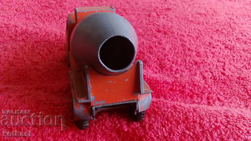 Old metal MATCHBOX ENGLAND BYLESNEY concrete truck - 5 Old metal MATCHBOX ENGLAND BYLESNEY concrete truck - 5