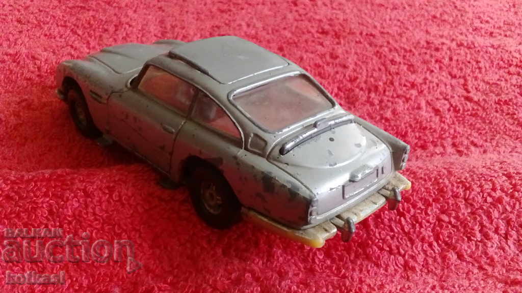 Стара метална кола CORGI ASTON MARTIN  агент 007  BRITAIN - 5