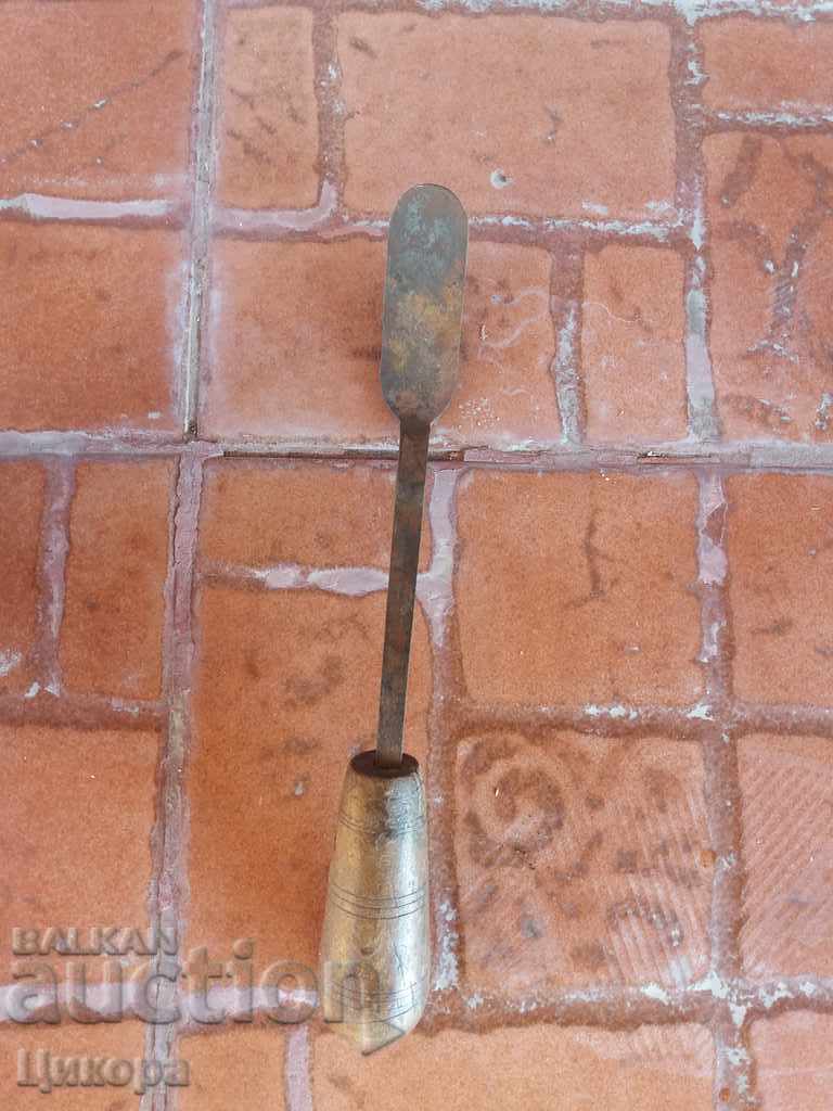 OLD SHOEWEAR SARASHKI TOOL MARKED