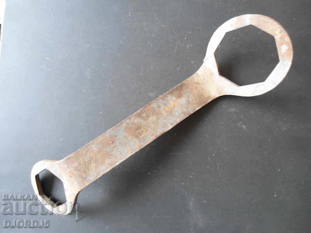 Old key 36-50, marking